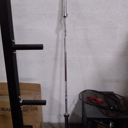 Heavy Duty 7 Ft 45 Lb Commercial Grade Olympic Weight Bar Brand New With Spring Clips Super Smooth Bearings