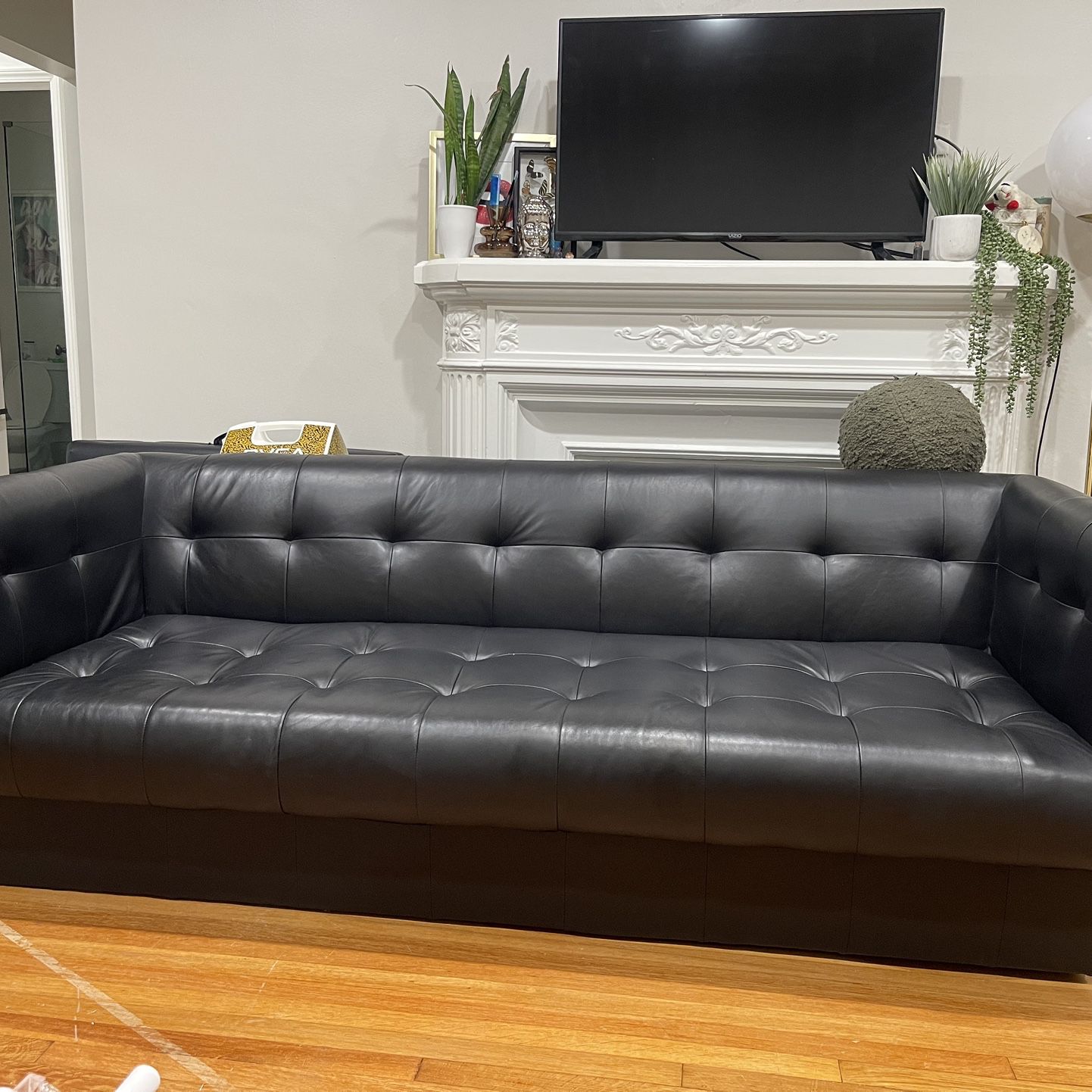 gorgeous black leather couch