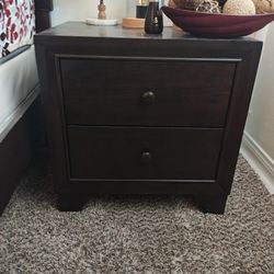 Queen Bedroom Set: NAME YOUR PRICE 