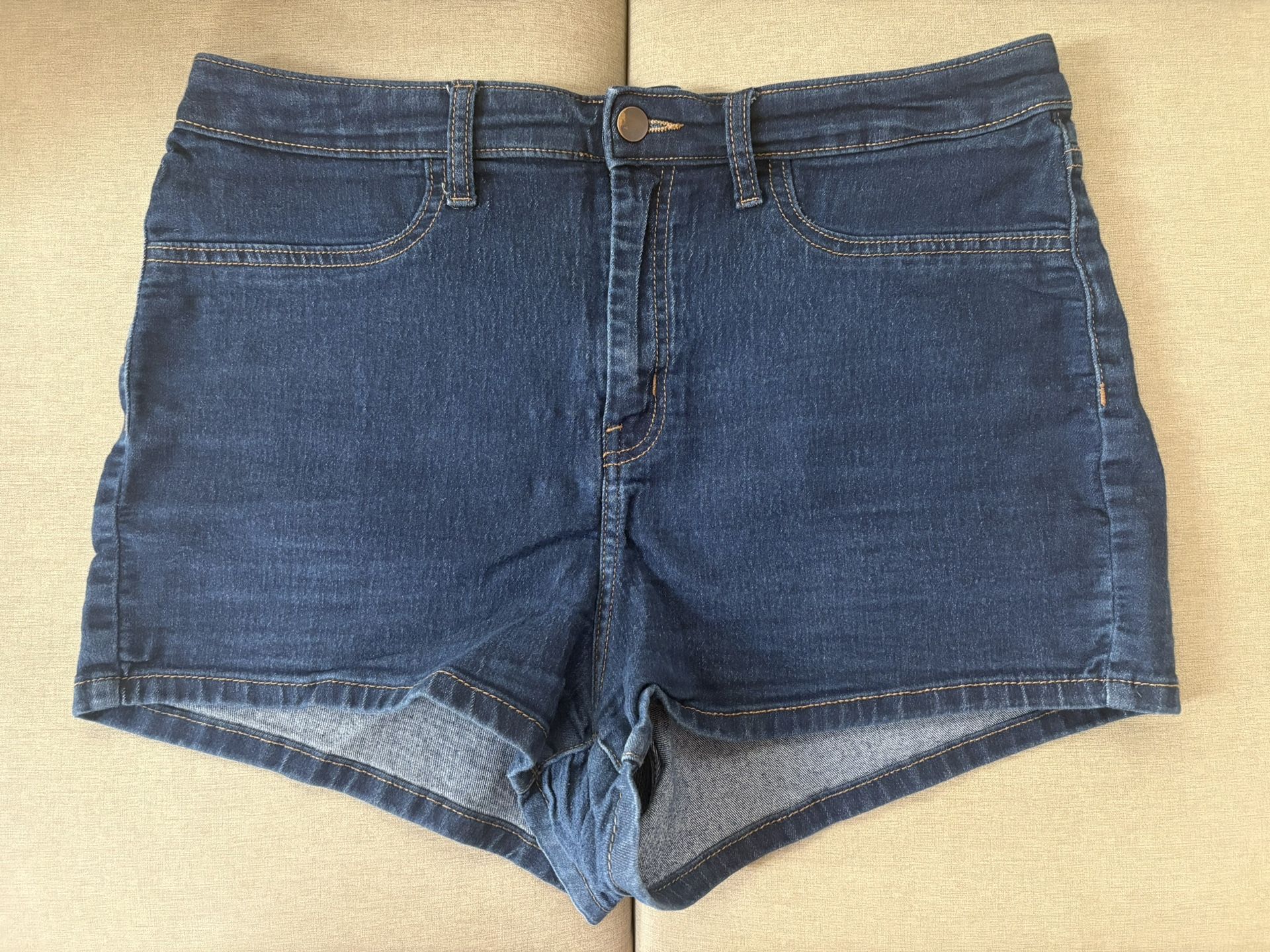 Wild Fable High-Rise Denim Shorts – Size 16