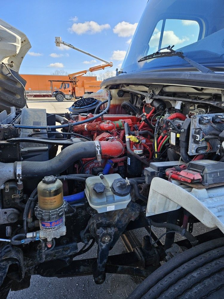 2014 Freightliner M2 106