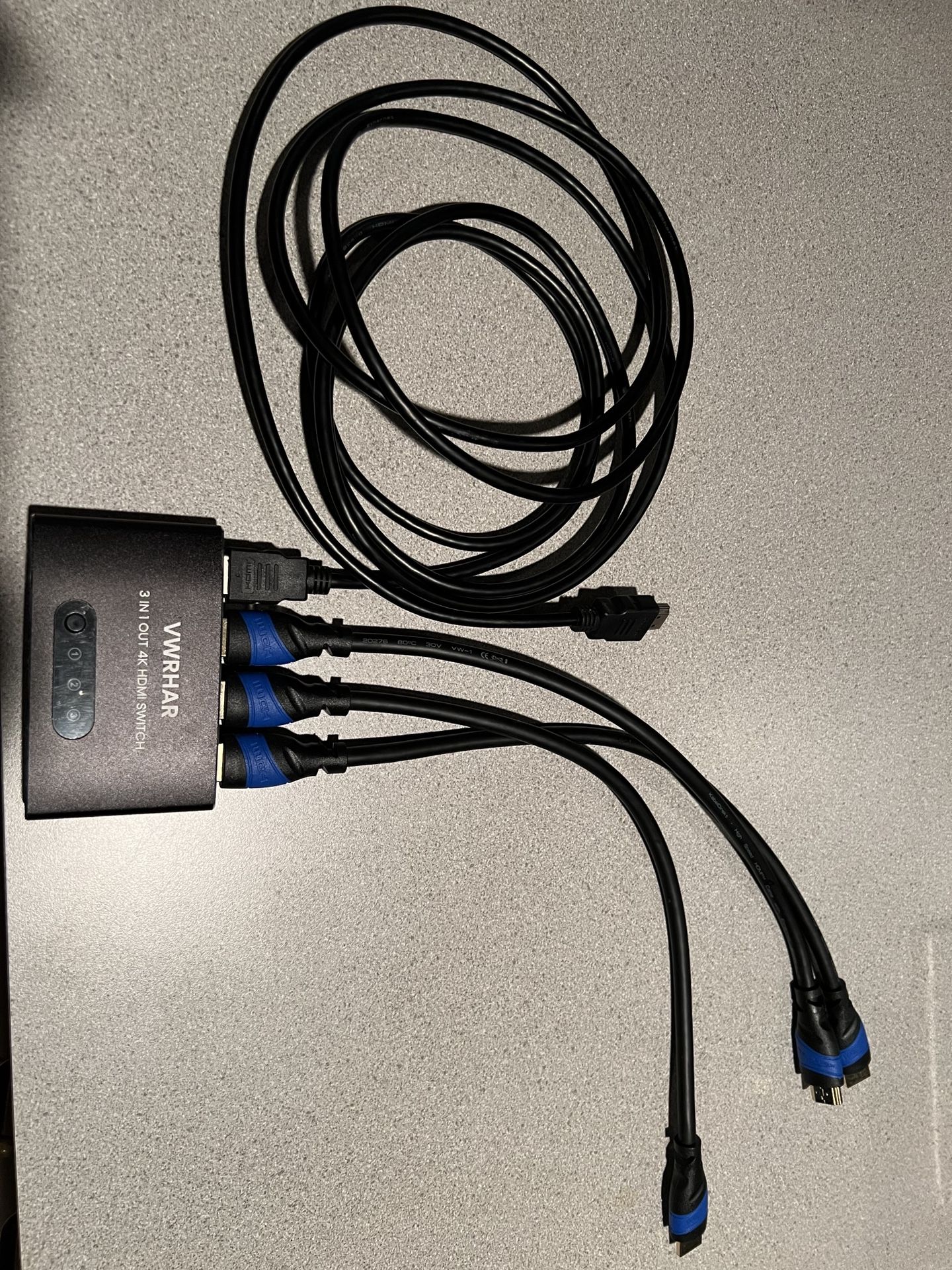 HDMI 3-Way Splitter With Remote And 4 HDMI Cables