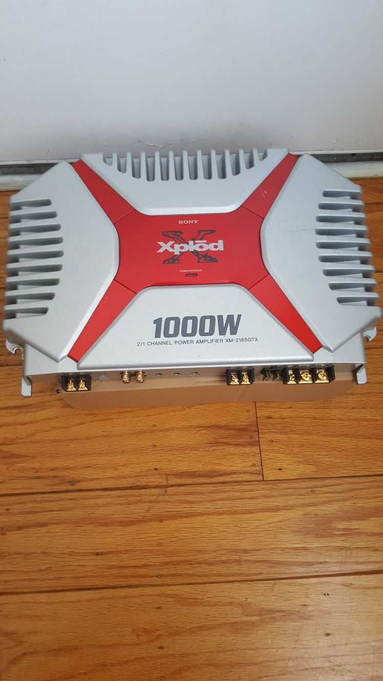 Sony XM - 2165GTX 1000 Watt 2/1 Channel Amp