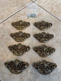 8 Vintage Keeler Brass Company French Provincial Brass Draw Pulls