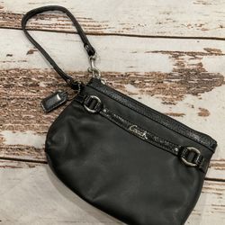 COACH BLACK LEATHER WRISTLET
