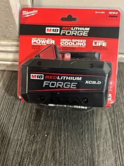 M18 18V Lithium-Ion REDLITHIUM FORGE XC 8.0 Ah Battery Pack