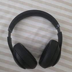 Beat Pro Headphones 