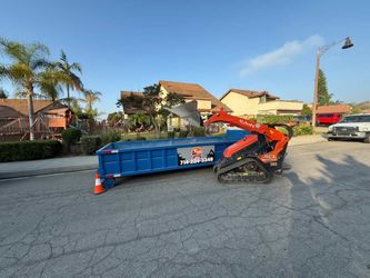 Lowboy Container Bobcat