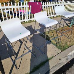 4 Chairs