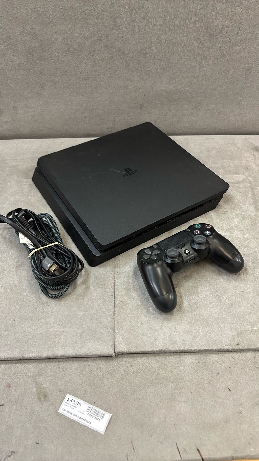 PS4 W/ Cords + Controller 500gb