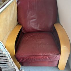 Lazy Boy Recliner’s made In Canada, Dark Red