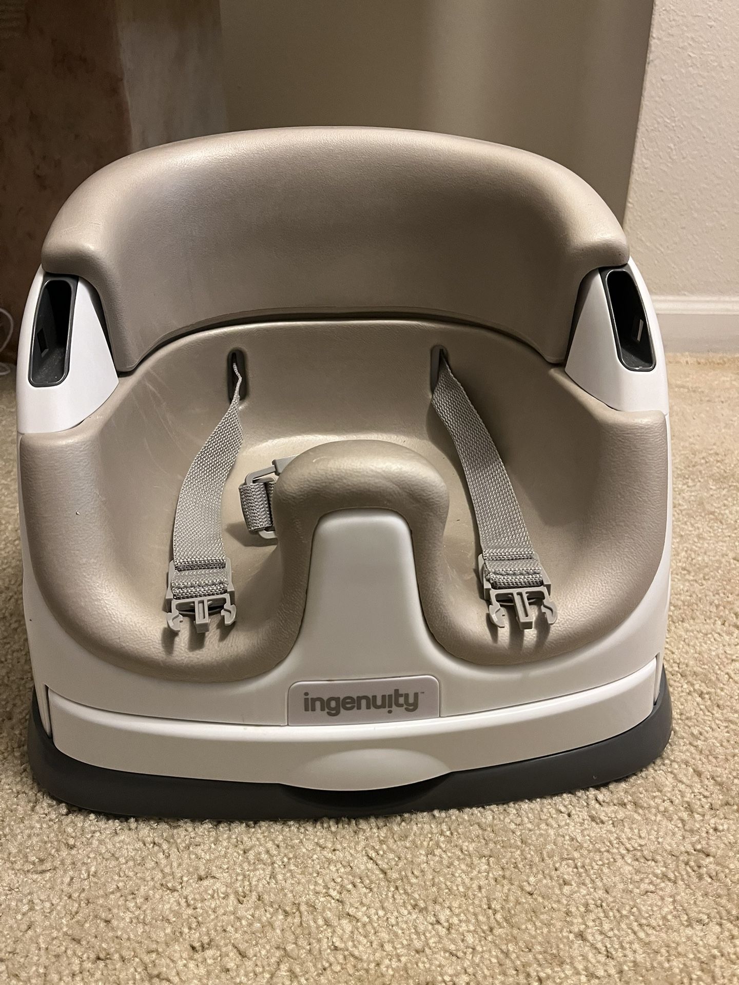 Ingenuity Baby Base 2-in-1 Booster Feeding and Floor Seat with Self-Storing Tray