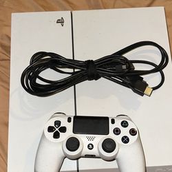 Sony PS4 PlayStation 4 500GB Glacier White CUH-1200A with Controller Used