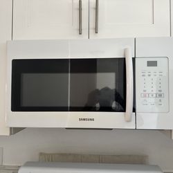 Samsung microwave White