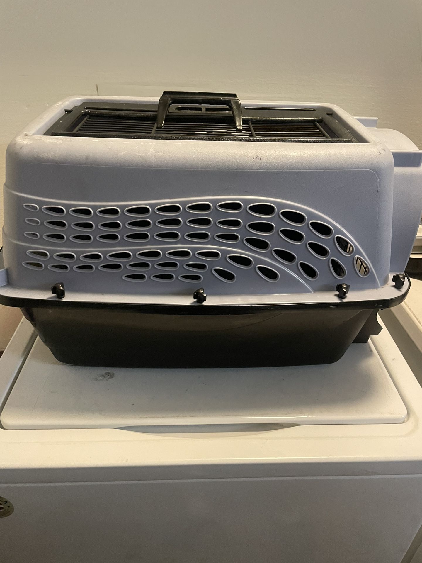Pet crate