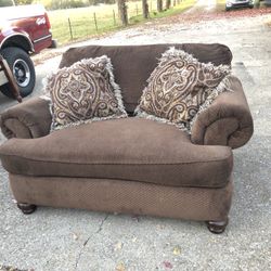 Love Seat With Pillows Amd Foot Stool   50,$Tomorrow Morning 