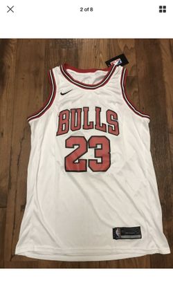 NWT JORDAN BULLS JERSEY SZ 52