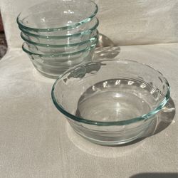 Pyrex Small glass Containers