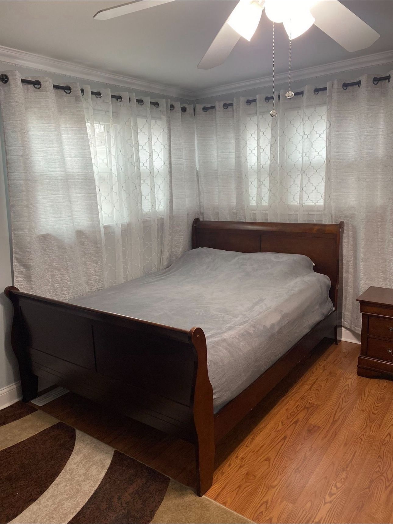 Queen Bed