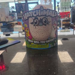 Action Figures Spin master Hatchimals , Pink ,Blue. Yellow 