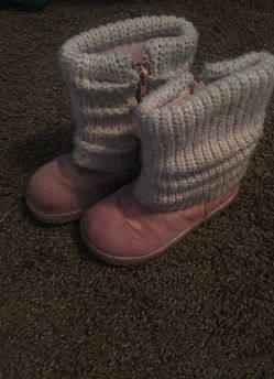 Size 9c boots good condition