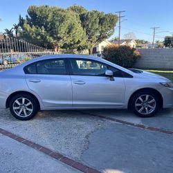 2013 Honda Civic. Clean Title.  Low Millage 