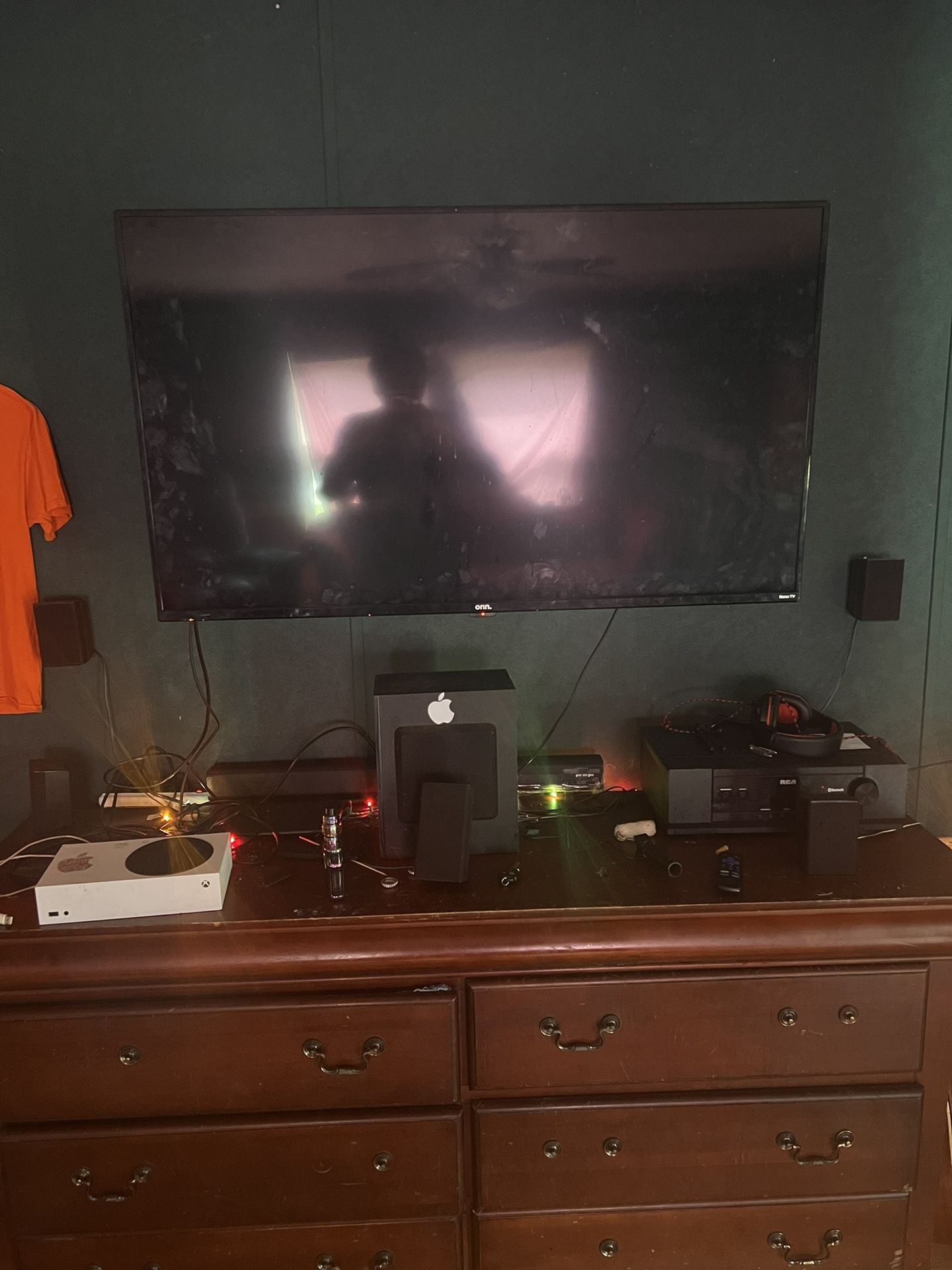 4k 50 inch Roku Tv