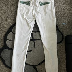 robin jeans size 32 can fit 34