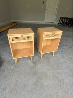 ✨ Mid-Century Modern Rattan Nightstands (Set of 2) – Excellent Condition