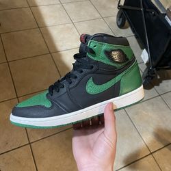 Jordan 1 pine green 