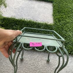 Small metal stand for $5