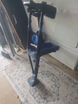 iWalk 3.0-  Hands-Free Knee Crutch