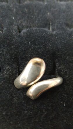 Sterling silver ring size 8.5