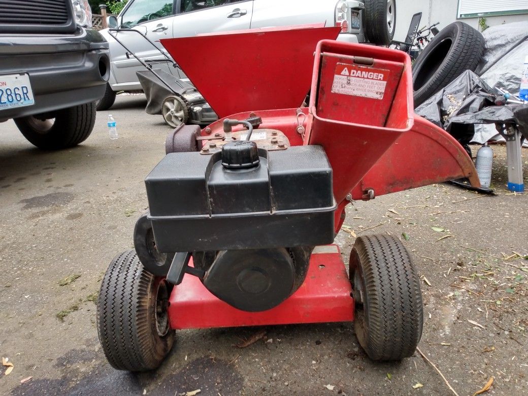 MTD 8hp Chipper/ Shredder * Available 6/24* for Sale in Seattle, WA