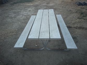 Heavy duty table