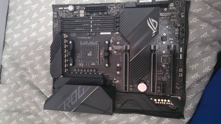 ASUS DARK HERO x570 am4, amd 5700x3d, corsair ram