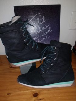 EMU Australia Womens Kanama Lo, Black boots size 7