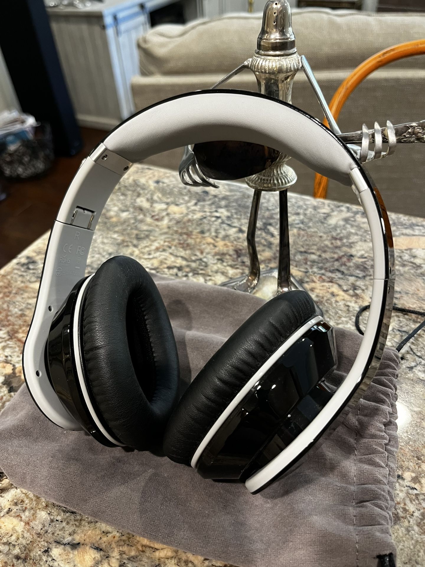 Bluetooth Headphones 