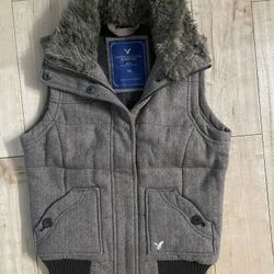 American Eagle Outfitters Faux Fur Wool Vest Small