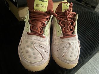 Women’s jordan delta 2 size 9 Lightly used
