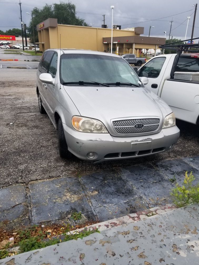 2004 Kia Sedona