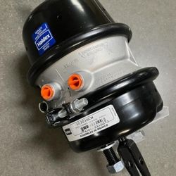 2 brand new GC3030CW brake chambers