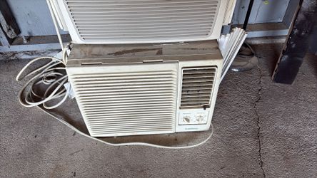 Air Conditioner (LIKE NEW)