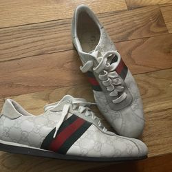 Women’s Gucci Shoes