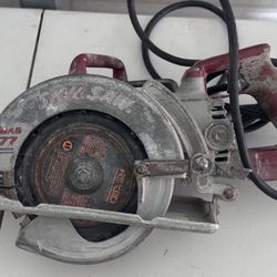 Skilsaw F012SD7722 Corded Worm Drive Circular Saw