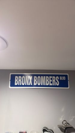 New York Yankees Sign