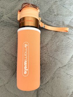 Mamiwata Water Bottle Fruit Infuser with Sleeve