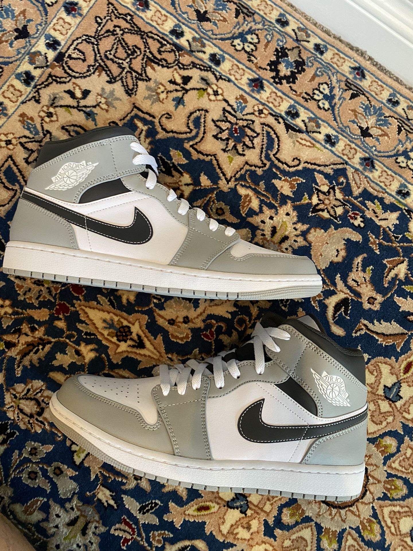 Authentic Jordan 1 Mid- Anthracite/ Light Smoke, Size 10.5 mens-$135