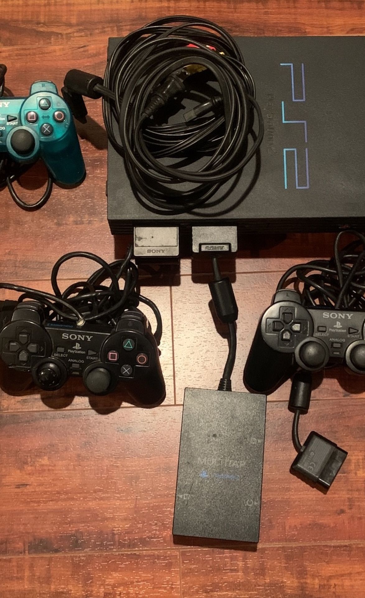 PS2 Sony PlayStation Plus 3 Controllers And Multi tap