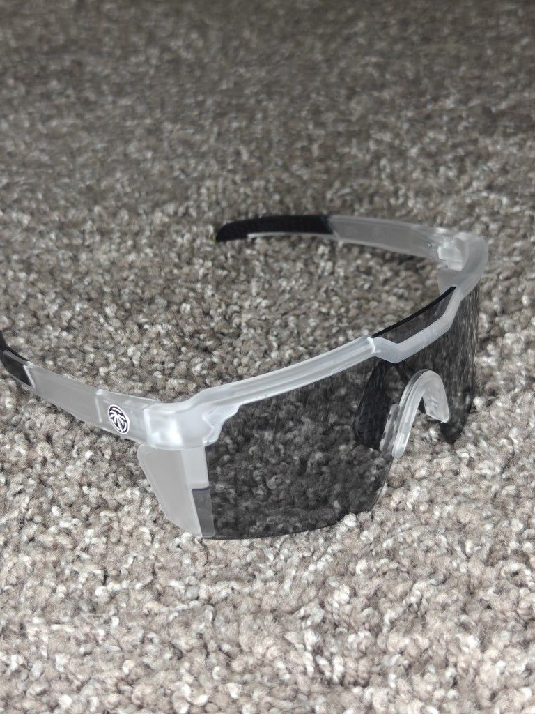 Heatwave Super Photochromic Sunglasses 